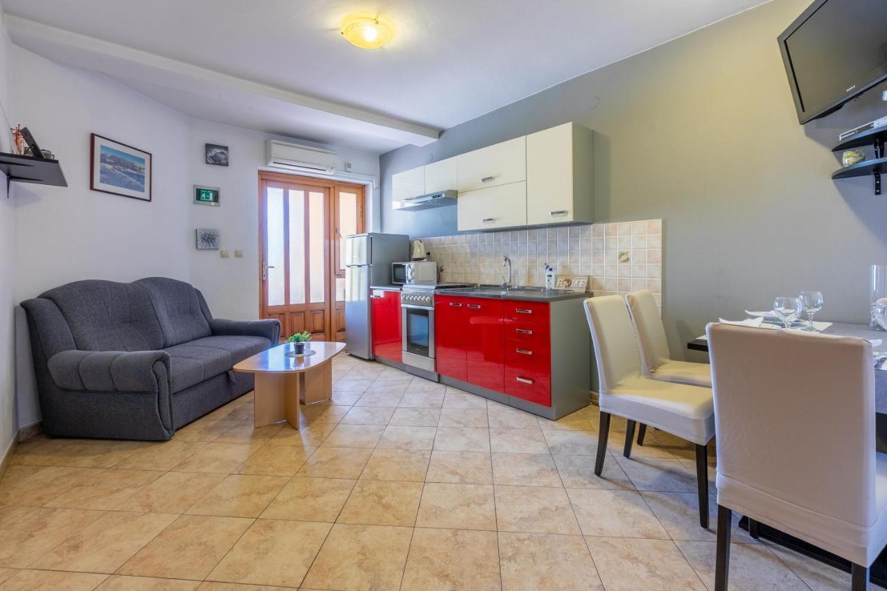 Apartments Armando Fažana Zewnętrze zdjęcie