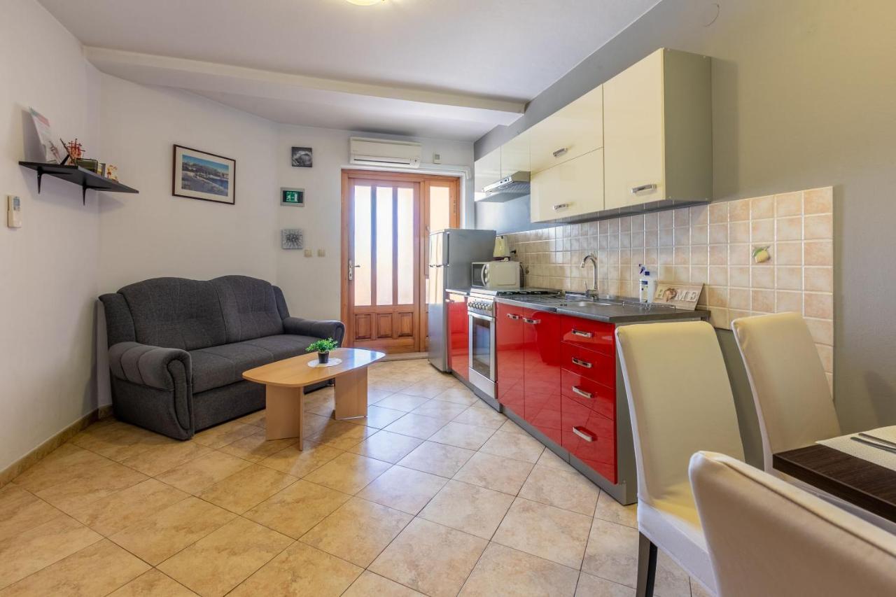 Apartments Armando Fažana Zewnętrze zdjęcie