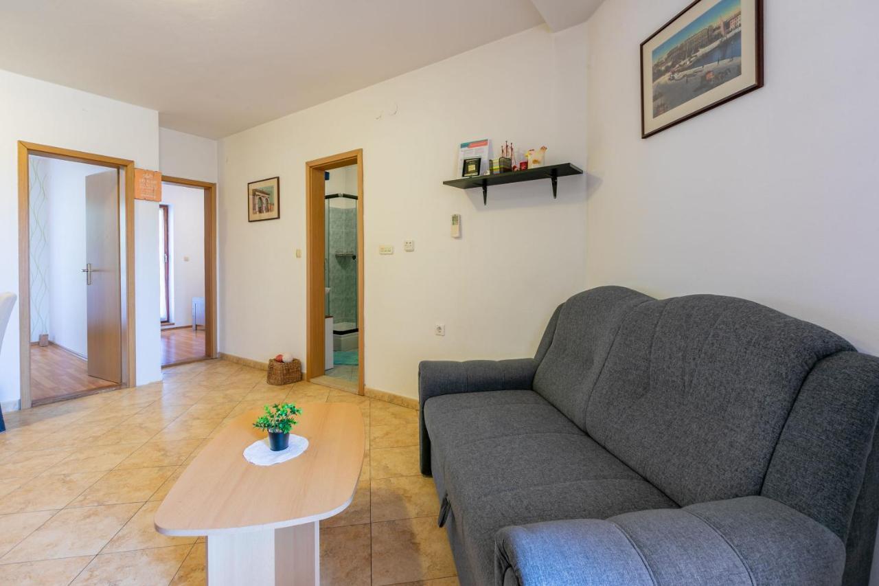 Apartments Armando Fažana Zewnętrze zdjęcie