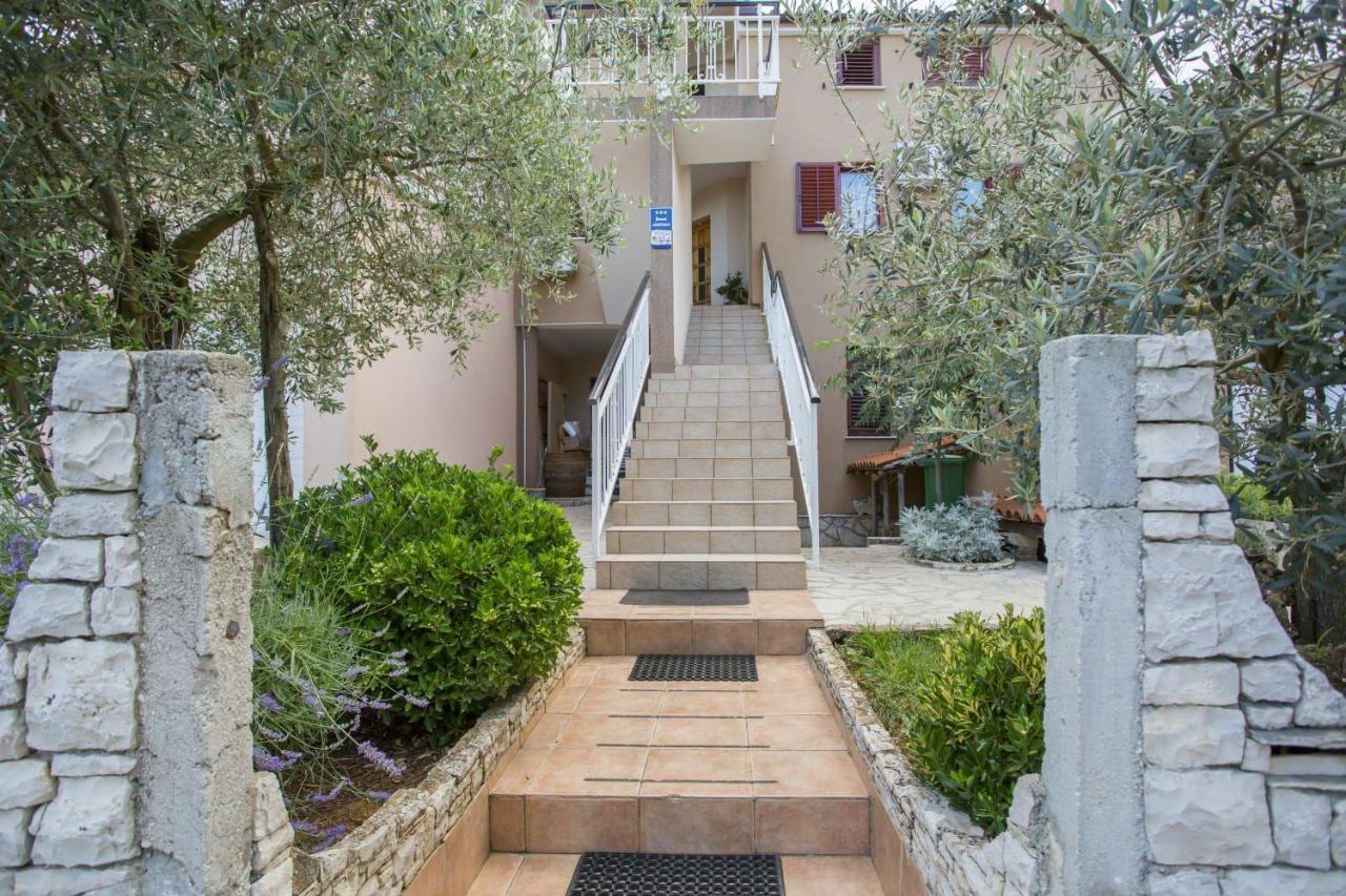 Apartments Armando Fažana Zewnętrze zdjęcie